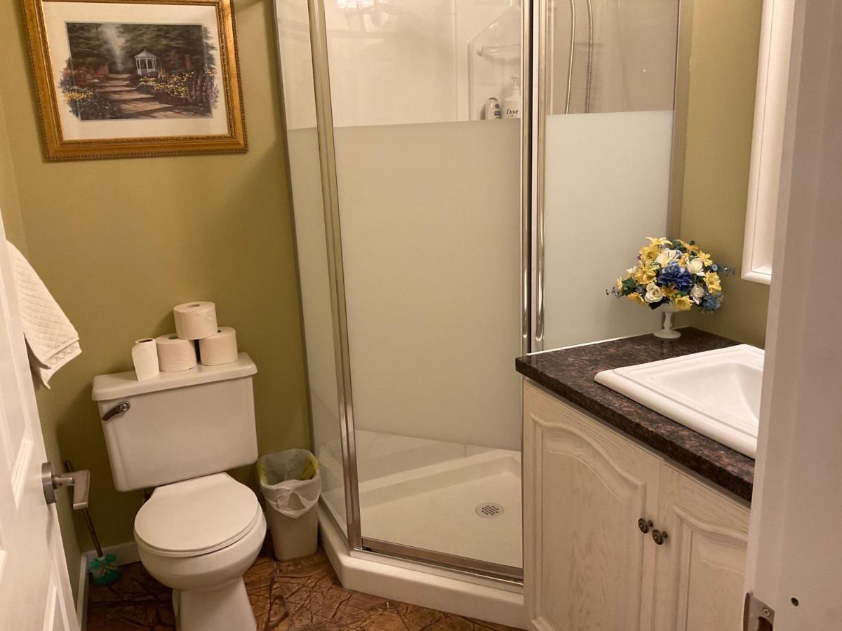 Homestay Chilwack Mountain One Bedroom Chilliwack